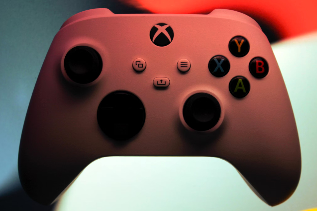 https://s3.gaming.news/wp-content/uploads/2025/10/dramatic-xbox-controller.jpg